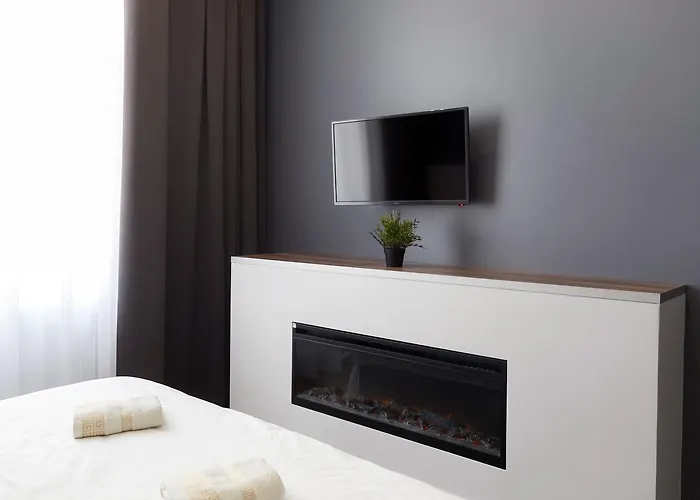 Exciting Fireplace * Leópolis