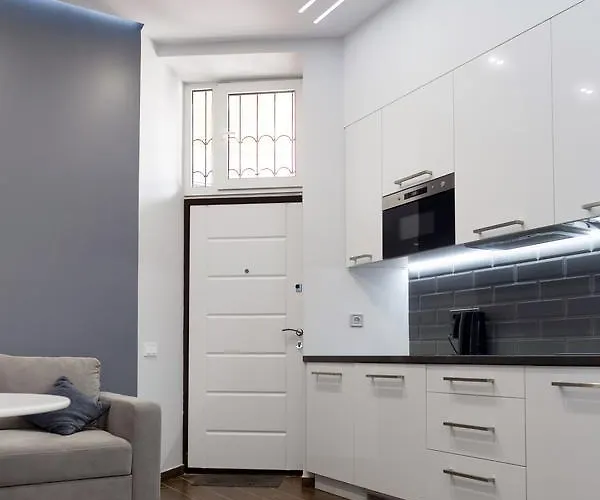 Apartment Exciting Fireplace *