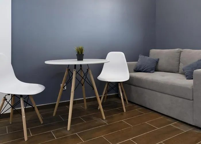 Exciting Fireplace Apartment *